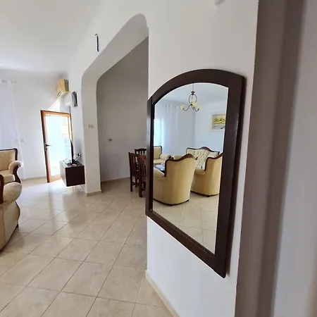 Ledio Apartment Ksamil