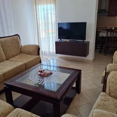 Appartement Ledio *